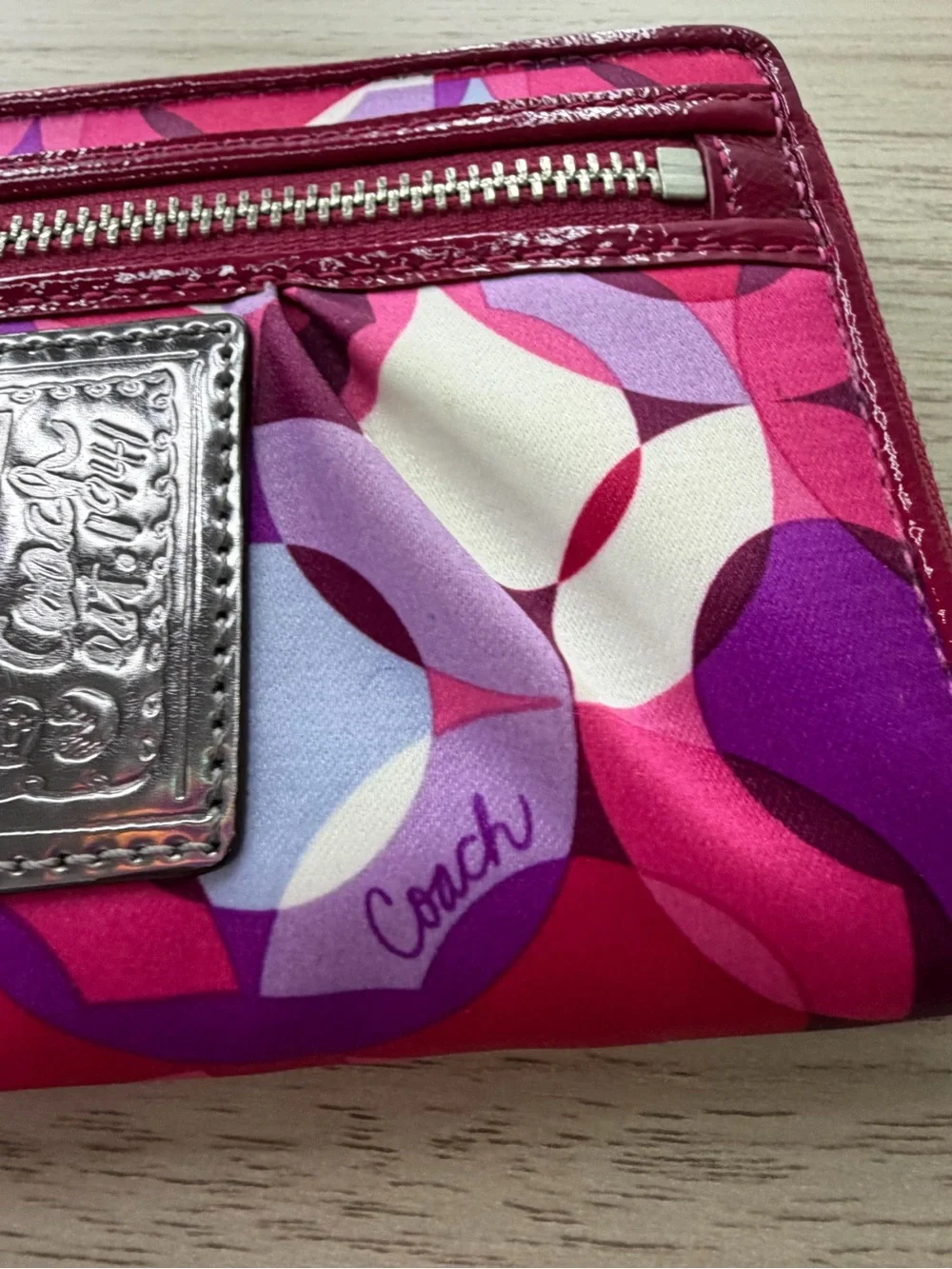 Y2K Coach Poppy kaleidoscope Pink, Purple & White Patterned Zip Wristlet Wallet